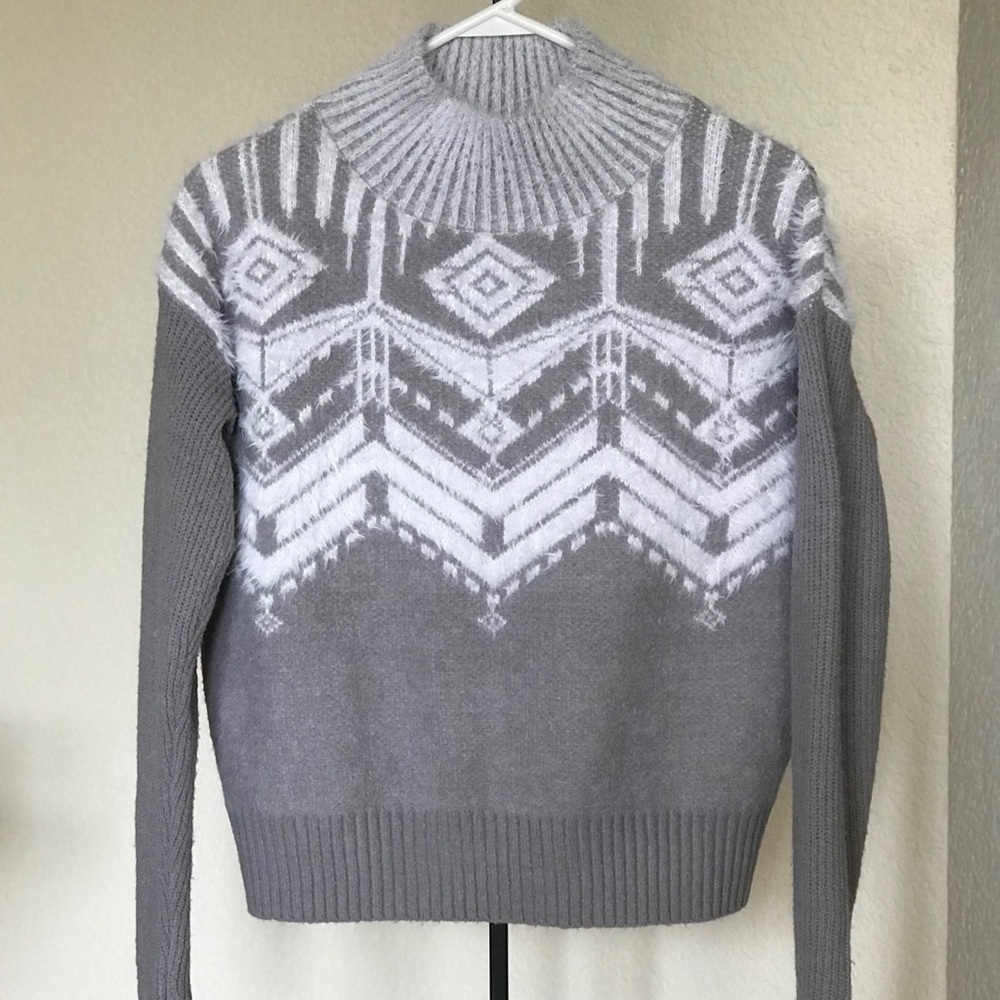 Alya Sweater